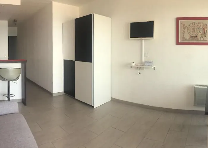 Bel F1 30m² Face Parking Appartement *